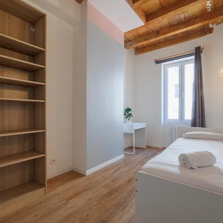 Apartamento Dify Burdeau - De *